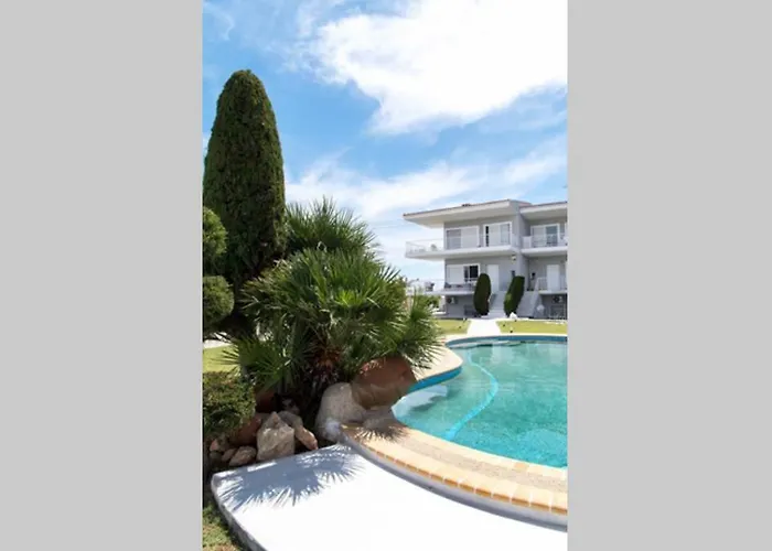Family Maisonette With Pool #3 Ferienhaus *