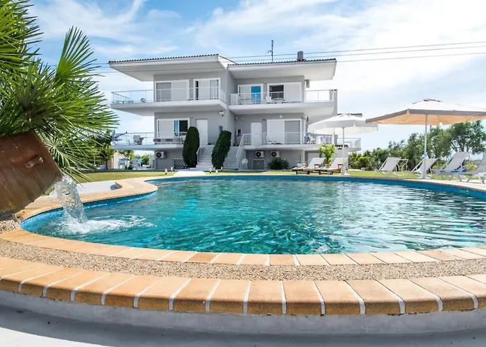Ferienhaus Family Maisonette With Pool #3