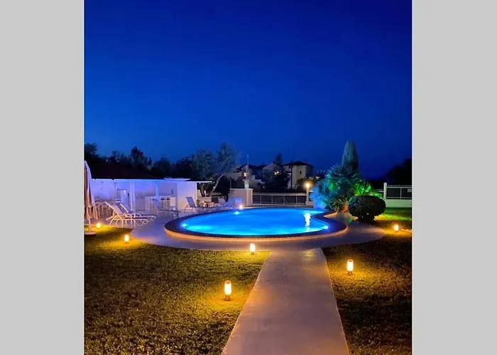 Ferienhaus Family Maisonette With Pool #3 *