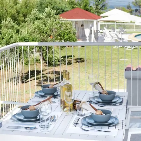 Family Maisonette With Pool #3 *