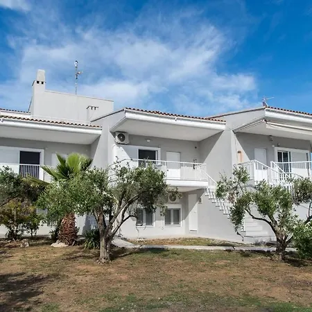 Family Maisonette With Pool #3 Holiday home