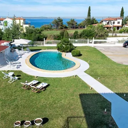 Feriehus Family Maisonette With Pool #3 Néa Fókaia