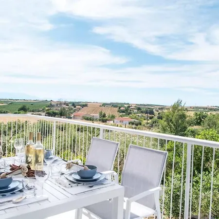 Dom wakacyjny Family Maisonette With Pool #3 *