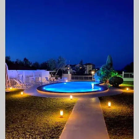 Dom wakacyjny Family Maisonette With Pool #3 *