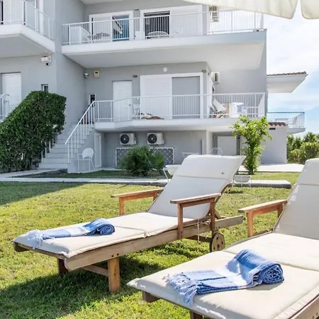 Family Maisonette With Pool #3 Casa vacanze Néa Fókaia