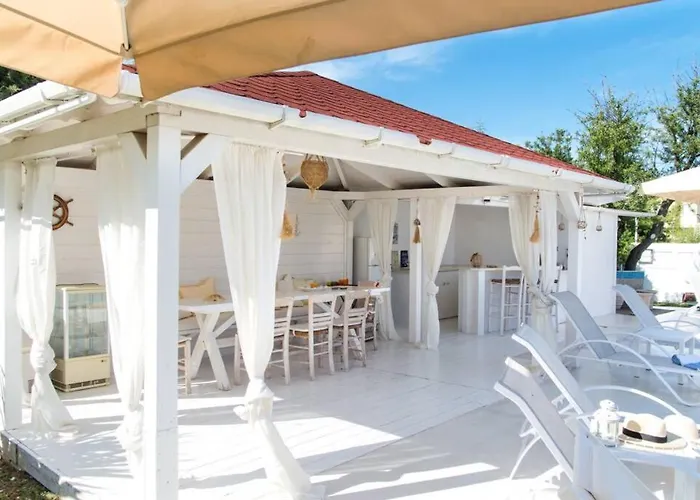 Family Maisonette With Pool #3 * Néa Fókaia